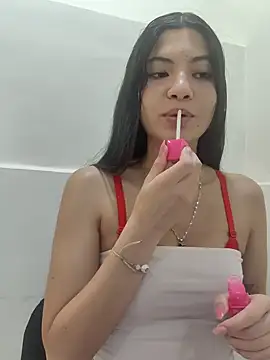 Malia Maccoll online show from March 27, 1:00 pm