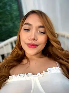 Snapshot of CyberMiaXXX chatting on March 18, 9:29 pm CyberMiaXXX online show from March 18, 9:29 pm