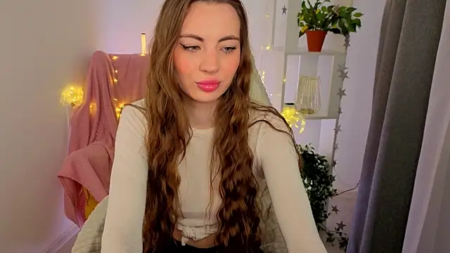 Snapshot of EmilyRidd chatting on April 29, 5:33 am EmilyRidd online show from April 29, 5:33 am
