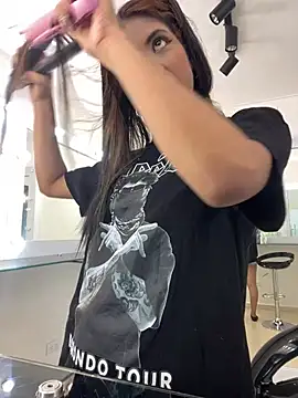 VioletaHills  online show from March 6, 12:23 pm