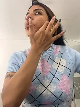 VioletaHills  online show from June 10, 12:26 pm