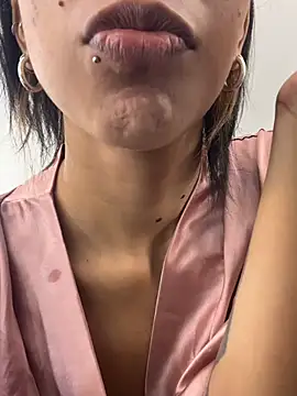 VioletaHills  online show from July 17, 12:34 pm