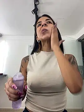 VioletaHills  online show from July 27, 12:23 pm