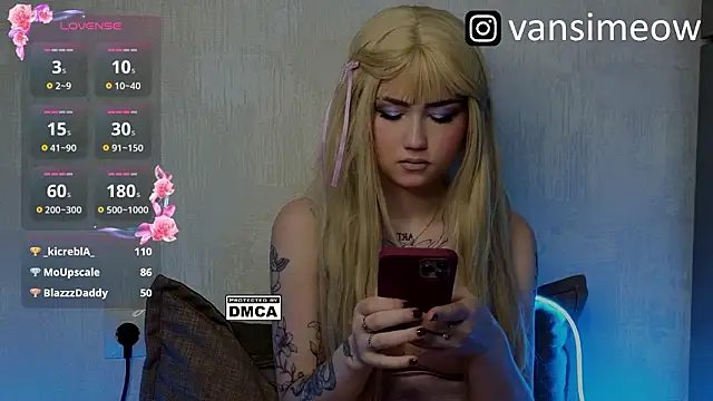 Snapshot of vanxli chatting on March 7, 6:16 pm vanxli online show from March 7, 6:16 pm