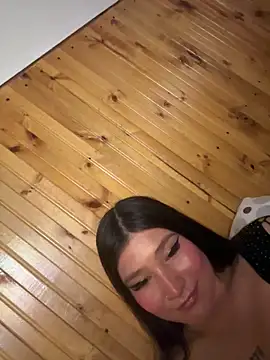 Snapshot of Miss_Dani chatting on March 4, 3:23 am Miss Dani online show from March 4, 3:23 am