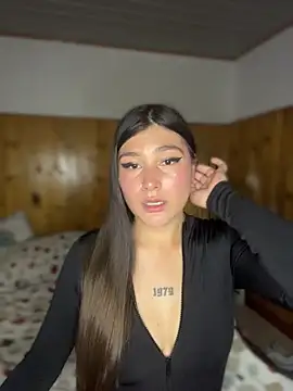 Snapshot of Miss_Dani chatting on March 25, 5:35 am Miss Dani online show from March 25, 5:35 am