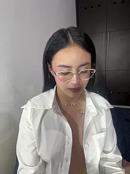 Snapshot of Anni_Rose chatting on March 22, 12:03 am Anni Rose online show from March 22, 12:03 am