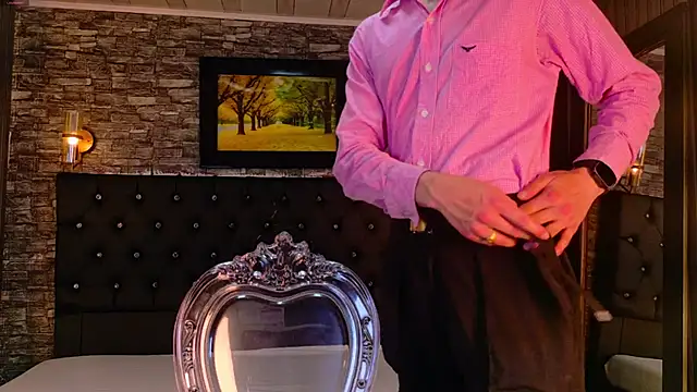 Snapshot of _Santi2 chatting on March 7, 7:55 pm Santi2 online show from March 7, 7:55 pm