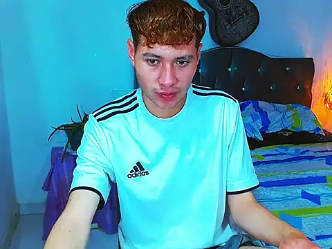 Snapshot of _Santi2 chatting on March 29, 3:39 am Santi2 online show from March 29, 3:39 am