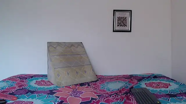 Snapshot of Charlotte_Melody chatting on March 26, 12:44 pm Charlotte Melody online show from March 26, 12:44 pm