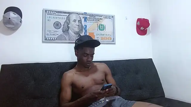 Snapshot of charles_king chatting on March 10, 8:14 pm charles king online show from March 10, 8:14 pm