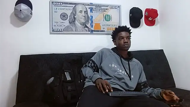 Snapshot of charles_king chatting on March 12, 11:44 pm charles king online show from March 12, 11:44 pm