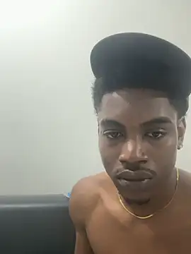 Snapshot of charles_king chatting on March 27, 12:27 am charles king online show from March 27, 12:27 am