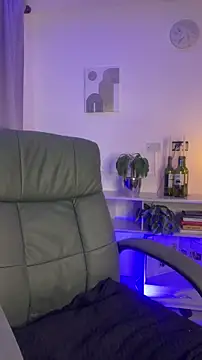 Snapshot of Ginaaa_ chatting on March 12, 12:28 am Ginaaa online show from March 12, 12:28 am