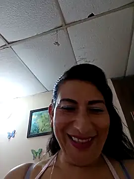 Snapshot of Lucia_Rios chatting on March 10, 10:26 pm Lucia Rios online show from March 10, 10:26 pm