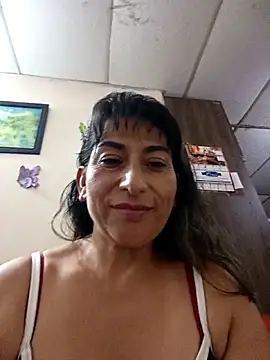 Lucia Rios online show from April 16, 12:00 am