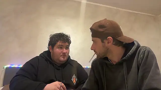 Snapshot of coppiachaserchubby chatting on March 21, 3:37 pm coppiachaserchubby online show from March 21, 3:37 pm