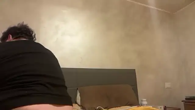 Snapshot of coppiachaserchubby chatting on March 28, 8:08 pm coppiachaserchubby online show from March 28, 8:08 pm