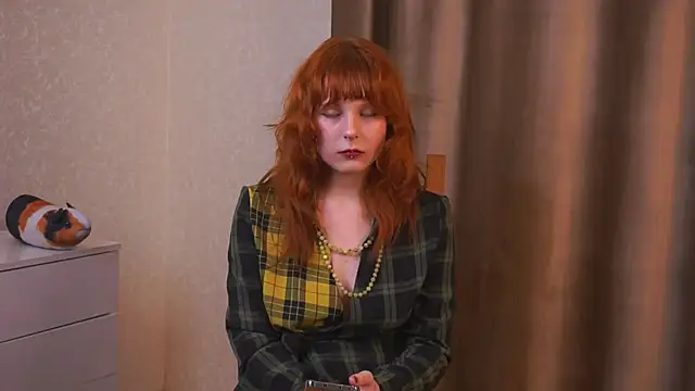 Snapshot of NadaMagby chatting on March 5, 8:54 am NadaMagby online show from March 5, 8:54 am