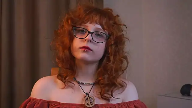 Snapshot of NadaMagby chatting on March 6, 8:44 am NadaMagby online show from March 6, 8:44 am