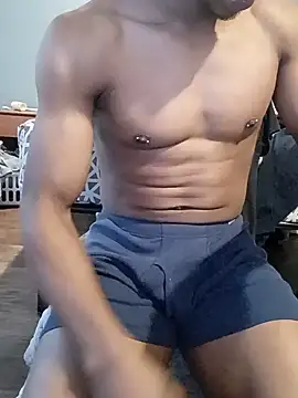 p13guy42 online show from May 13, 12:30 am