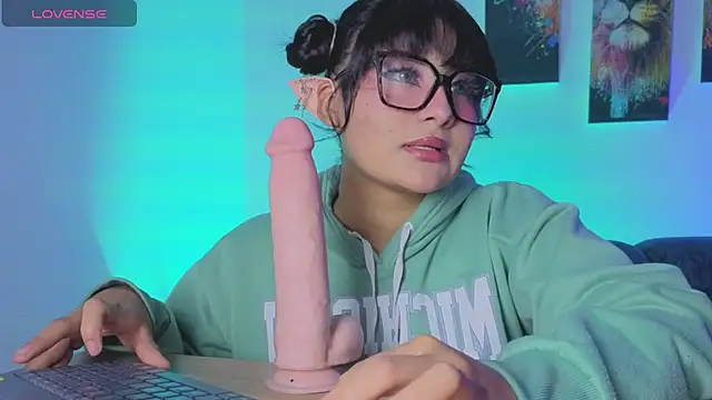 Snapshot of Mymelody__ chatting on March 16, 7:29 pm Mymelody online show from March 16, 7:29 pm