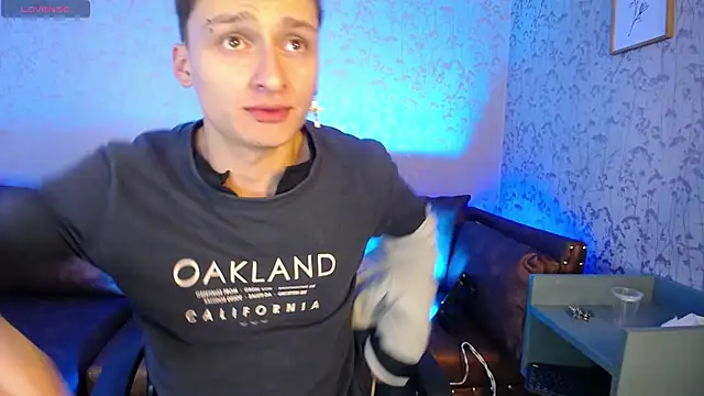 Snapshot of DIEGO_JONES chatting on March 20, 1:05 pm DIEGO JONES online show from March 20, 1:05 pm