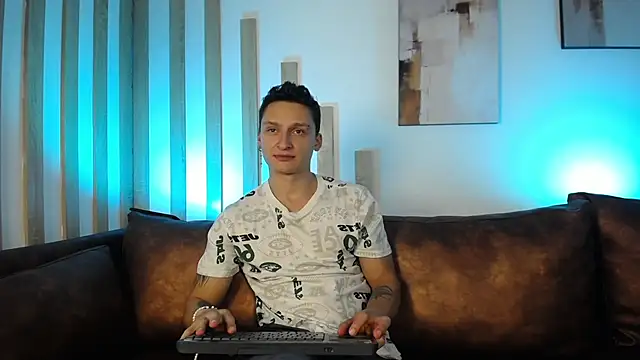 DIEGO JONES online show from May 29, 12:58 pm