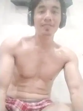 Snapshot of traiwe06 chatting on March 26, 9:04 am traiwe06 online show from March 26, 9:04 am