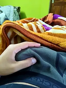 Snapshot of bigdick_0_7 chatting on March 27, 9:10 am bigdick 0 7 online show from March 27, 9:10 am