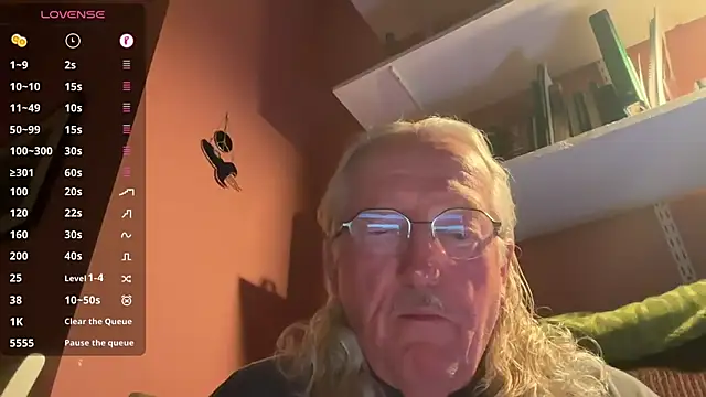 Phrodeaux Baggins online show from March 23, 3:32 am