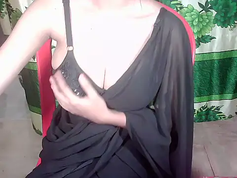 Snapshot of hot-_girls chatting on June 23, 3:21 pm hot- girls online show from June 23, 3:21 pm