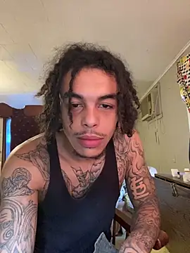 Snapshot of bkigdick225 chatting on March 8, 10:46 pm bkigdick225 online show from March 8, 10:46 pm