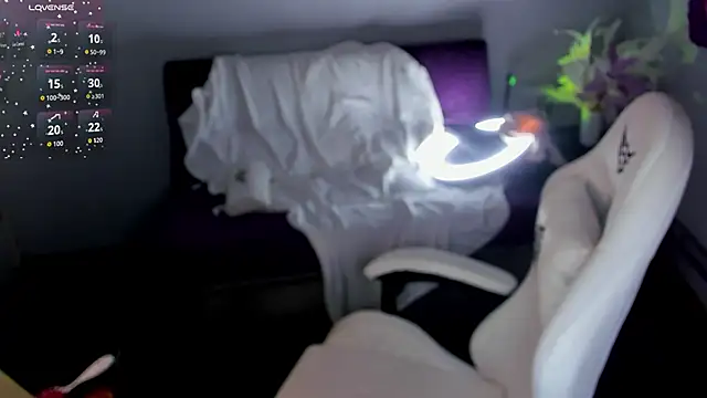 Snapshot of Jessie_Cutee chatting on March 25, 2:06 am Jessie Cutee online show from March 25, 2:06 am