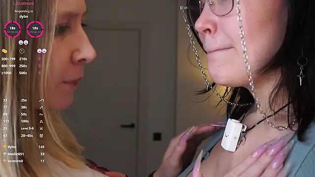 Snapshot of JerriJereb chatting on March 4, 9:10 pm JerriJereb online show from March 4, 9:10 pm