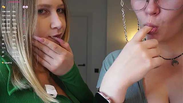 Snapshot of JerriJereb chatting on March 6, 6:04 pm JerriJereb online show from March 6, 6:04 pm