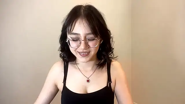 Snapshot of SolvedGlobe chatting on March 8, 3:05 pm SolvedGlobe online show from March 8, 3:05 pm