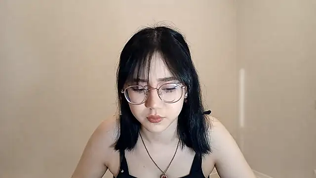 Snapshot of SolvedGlobe chatting on March 27, 2:06 pm SolvedGlobe online show from March 27, 2:06 pm