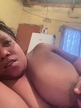 Snapshot of friendlybitch22 chatting on March 16, 5:13 am friendlybitch22 online show from March 16, 5:13 am