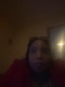 Snapshot of friendlybitch22 chatting on March 22, 1:31 am friendlybitch22 online show from March 22, 1:31 am