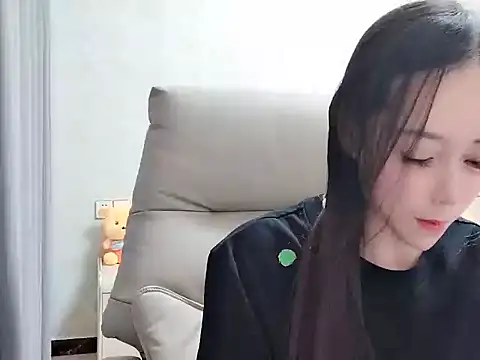 Snapshot of Naomi_NN chatting on June 15, 11:45 am Naomi NN online show from June 15, 11:45 am