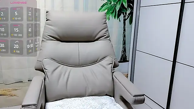 Naomi NN online show from July 13, 2:25 am