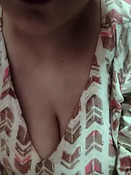 MUSKAN 786786- online show from March 26, 4:45 pm