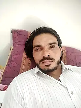 Snapshot of Rocky_boy4 chatting on March 5, 7:37 am Rocky boy4 online show from March 5, 7:37 am