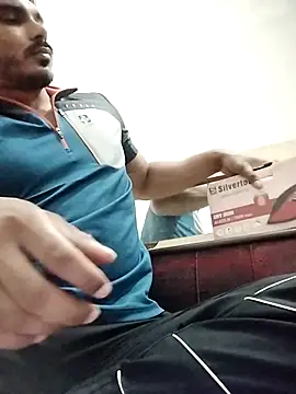 Snapshot of Rocky_boy4 chatting on March 27, 5:56 pm Rocky boy4 online show from March 27, 5:56 pm