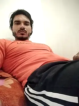 Snapshot of Rocky_boy4 chatting on April 9, 5:51 am Rocky boy4 online show from April 9, 5:51 am