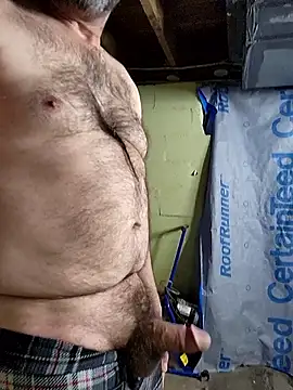 Snapshot of ultimateBWC chatting on April 4, 7:55 pm ultimateBWC online show from April 4, 7:55 pm