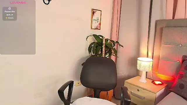 Kiara noirr online show from March 20, 11:37 am