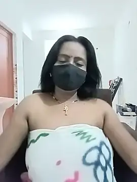 Snapshot of misti-boudii chatting on July 11, 1:47 pm misti-boudii online show from July 11, 1:47 pm