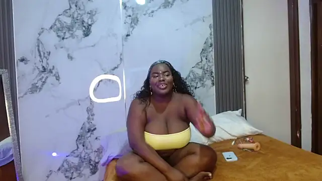 Snapshot of sophie_blake1 chatting on March 14, 7:52 pm sophie blake1 online show from March 14, 7:52 pm